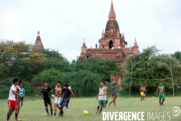 Football des rues au Myanmar