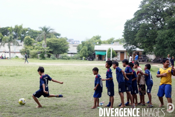 Football des rues au Myanmar