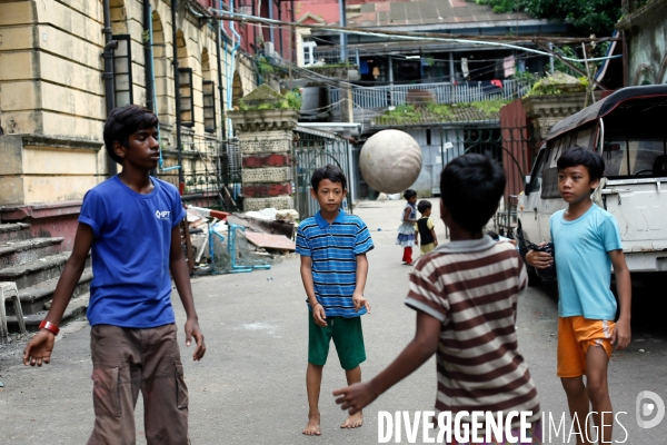 Football des rues au Myanmar