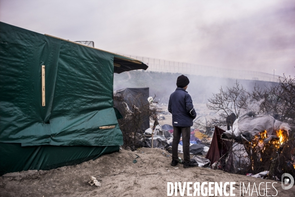 La jungle de calais, abritant des refugies.