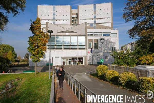 Les Archives de Paris et le travail de mémoire sur les attentats terroristes qui ont frappes la ville