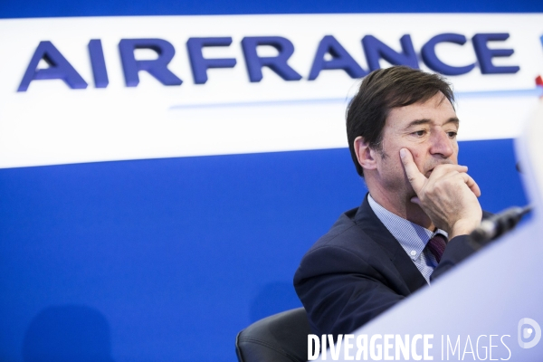 Jean-Marc Janaillac, PDG du groupe, dévoile son plan stratégique «Trust Together»,  la création d une nouvelle compagnie et la nomination de Franck TERNER, nouveau directeur général d Air France