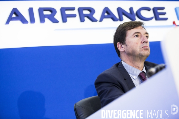Jean-Marc Janaillac, PDG du groupe, dévoile son plan stratégique «Trust Together»,  la création d une nouvelle compagnie et la nomination de Franck TERNER, nouveau directeur général d Air France