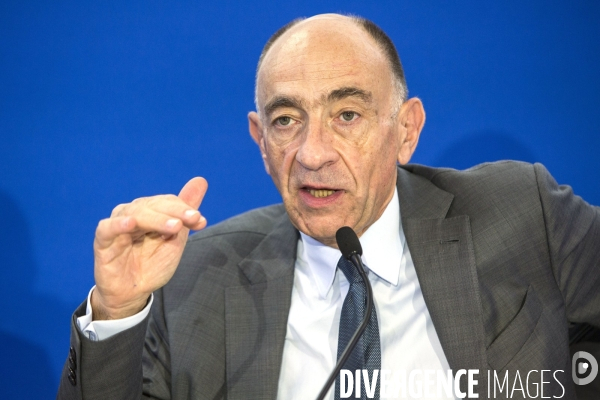 Jean-Marc Janaillac, PDG du groupe, dévoile son plan stratégique «Trust Together»,  la création d une nouvelle compagnie et la nomination de Franck TERNER, nouveau directeur général d Air France