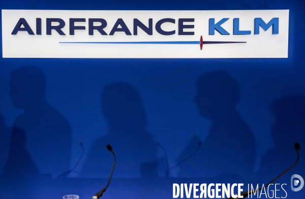 Jean-Marc Janaillac, PDG du groupe, dévoile son plan stratégique «Trust Together»,  la création d une nouvelle compagnie et la nomination de Franck TERNER, nouveau directeur général d Air France