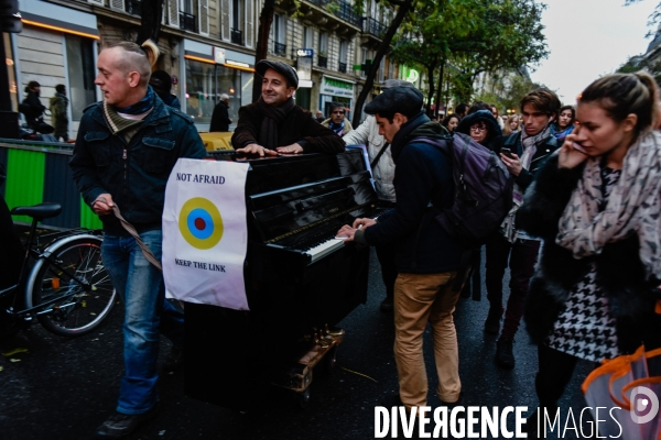 Commémoration des attentats du 13 novembre au Bataclan.