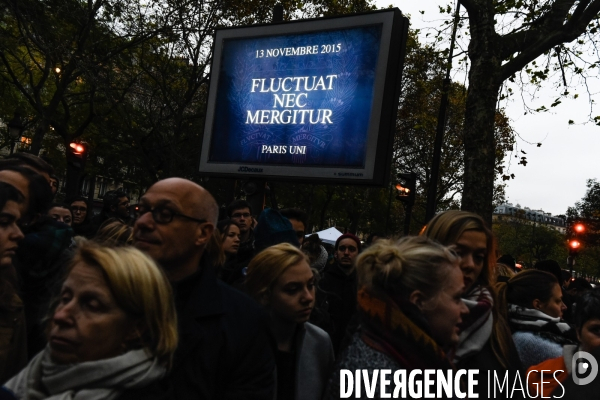 Commémoration des attentats du 13 novembre au Bataclan.