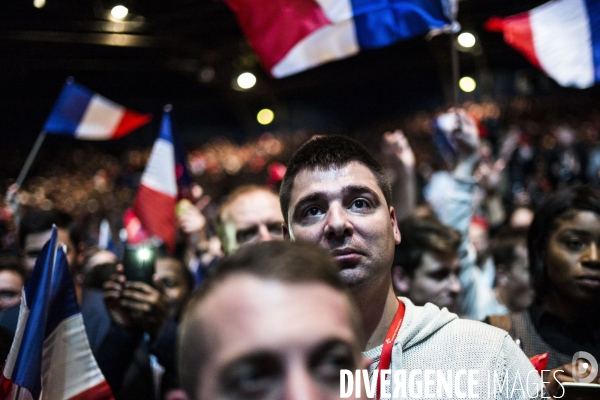 Meeting d Alain Juppé au Zenith.