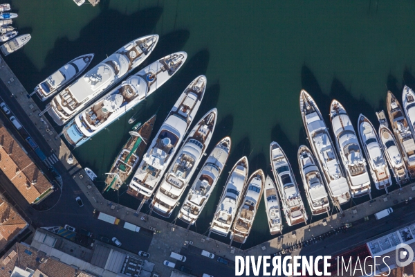 Vue aérienne du golfe de Saint Tropez