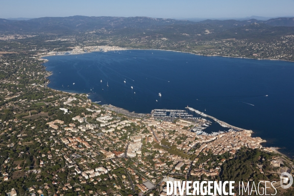 Vue aérienne du golfe de Saint Tropez