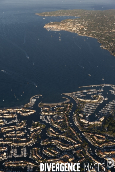 Vue aérienne du golfe de Saint Tropez