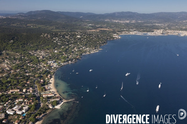 Vue aérienne du golfe de Saint Tropez