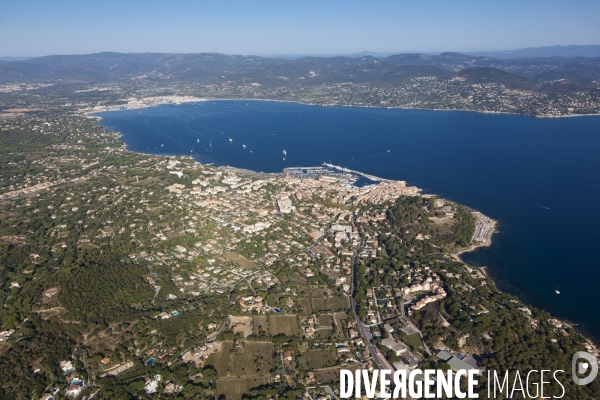 Vue aérienne du golfe de Saint Tropez