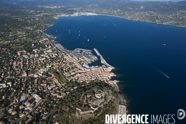 Vue aérienne du golfe de Saint Tropez