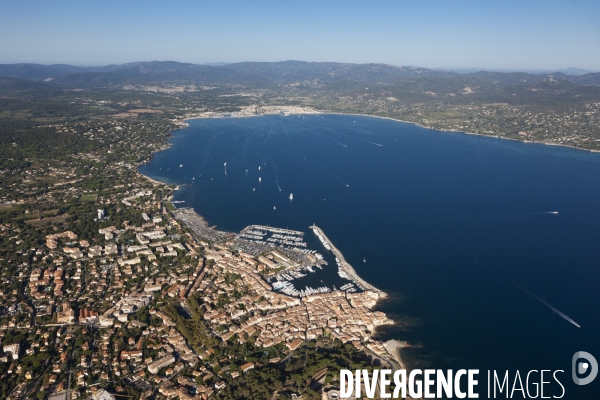 Vue aérienne du golfe de Saint Tropez