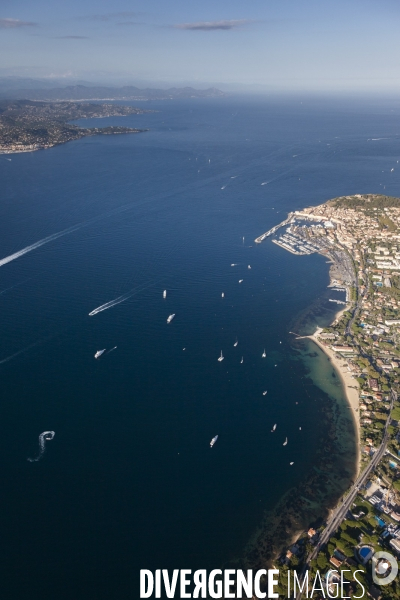 Vue aérienne du golfe de Saint Tropez