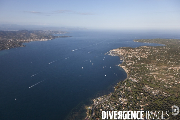 Vue aérienne du golfe de Saint Tropez