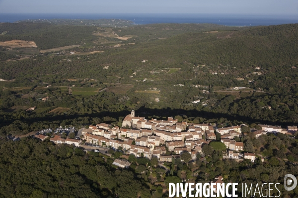 Vue aérienne du golfe de Saint Tropez