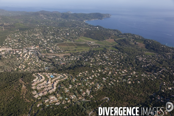 Vue aérienne du golfe de Saint Tropez