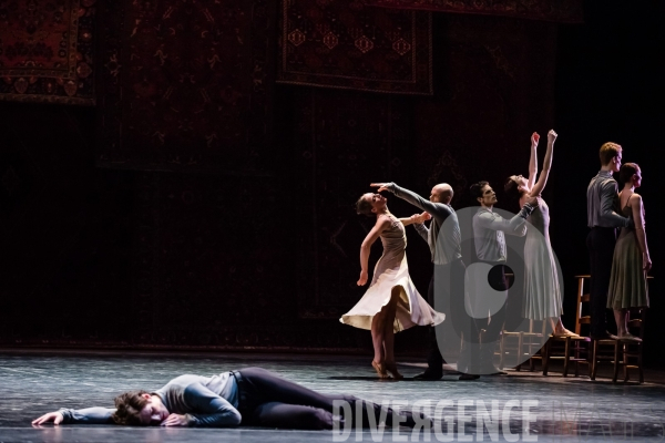 Symphonie de psaumes  /  Jiri Kylian