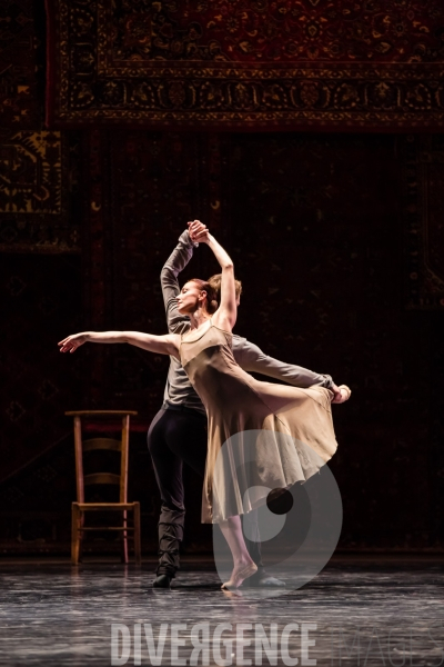 Symphonie de psaumes  /  Jiri Kylian