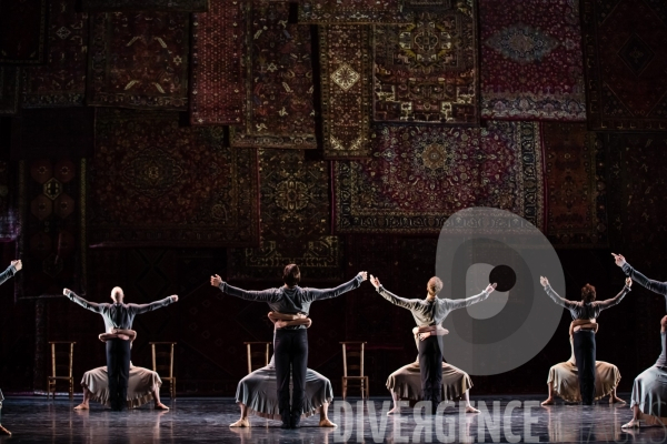 Symphonie de psaumes  /  Jiri Kylian