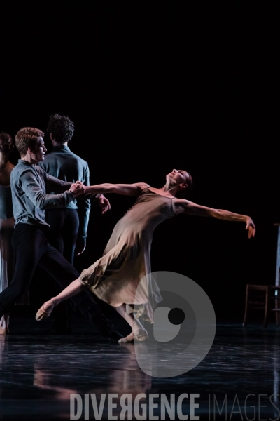 Symphonie de psaumes  /  Jiri Kylian
