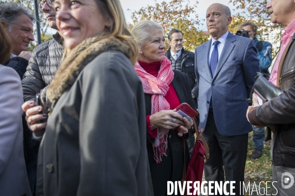 Alain Juppé: journée électorale pour la primaire à droite te au centre - 1er tour