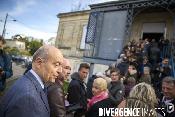 Alain Juppé: journée électorale pour la primaire à droite te au centre - 1er tour