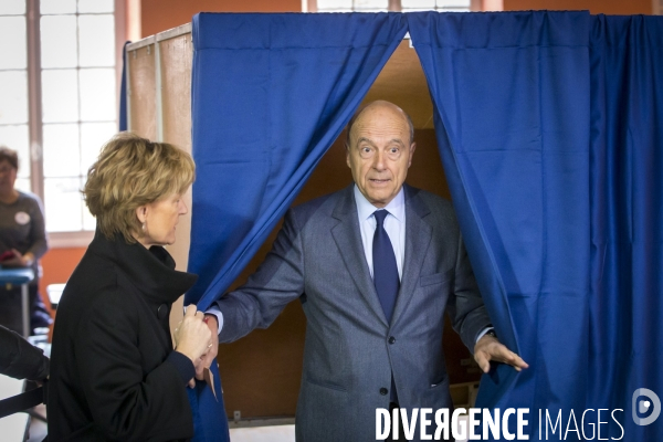 Alain Juppé: journée électorale pour la primaire à droite te au centre - 1er tour