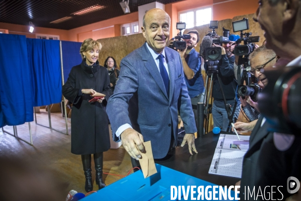Alain Juppé: journée électorale pour la primaire à droite te au centre - 1er tour