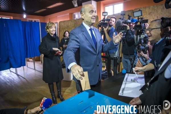 Alain Juppé: journée électorale pour la primaire à droite te au centre - 1er tour