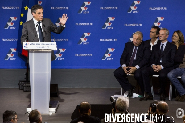 Dernier meeting de François FILLON avant le second tour des primaires de la droite et du centre à la porte de Versailles