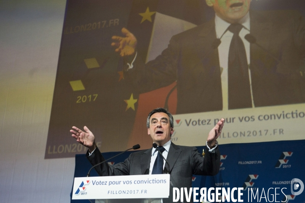 Dernier meeting de François Fillon, porte de Versailles.