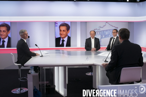 Nicolas sarkozy, invite de la chaine public senat.
