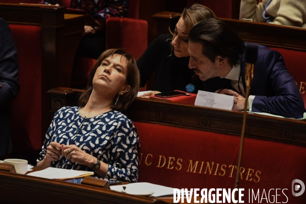 Avortement, débat sur le délit d entrave. Assemblée nationale.