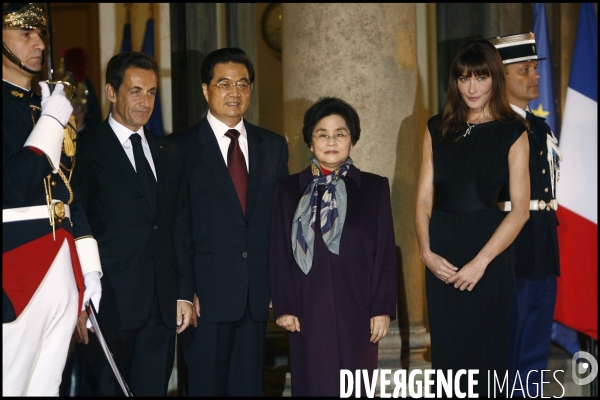 Nicolas sarkozy recoit le president chinois hu jintao