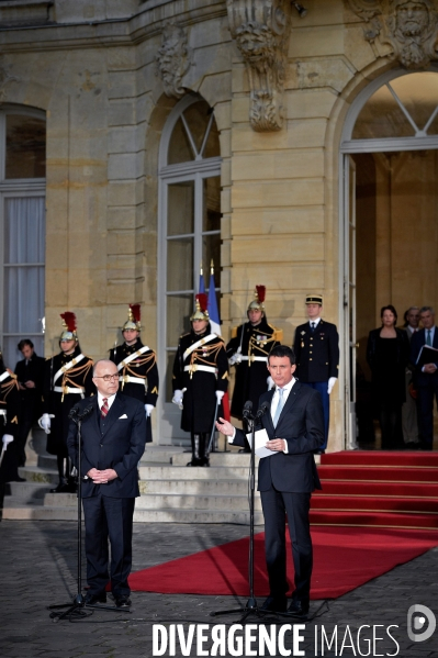 Cérémonie de passation entre Manuel Valls et Bernard Cazeneuve