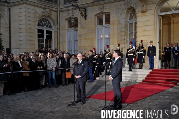 Cérémonie de passation entre Manuel Valls et Bernard Cazeneuve
