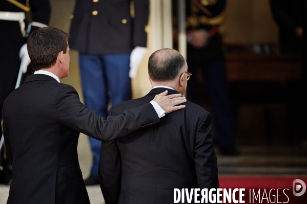 Cérémonie de passation entre Manuel Valls et Bernard Cazeneuve