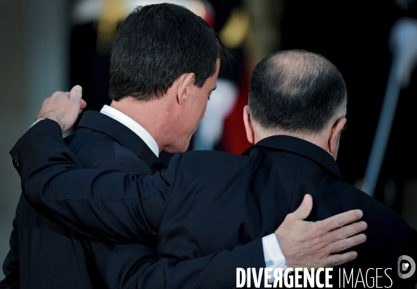 Cérémonie de passation entre Manuel Valls et Bernard Cazeneuve
