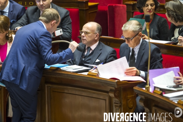 1ère séance des questions au gouvernement pour Bernard Cazeneuve , nouveau Premier ministre