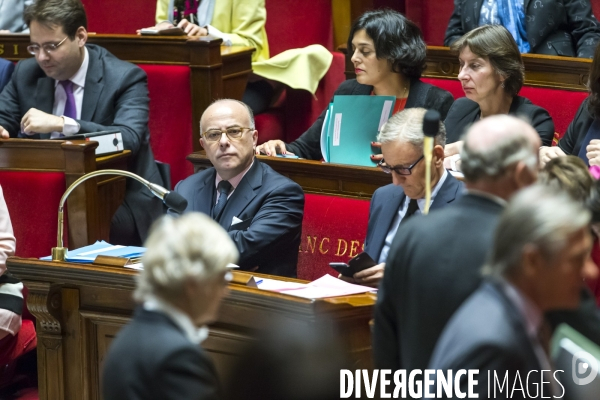 1ère séance des questions au gouvernement pour Bernard Cazeneuve , nouveau Premier ministre