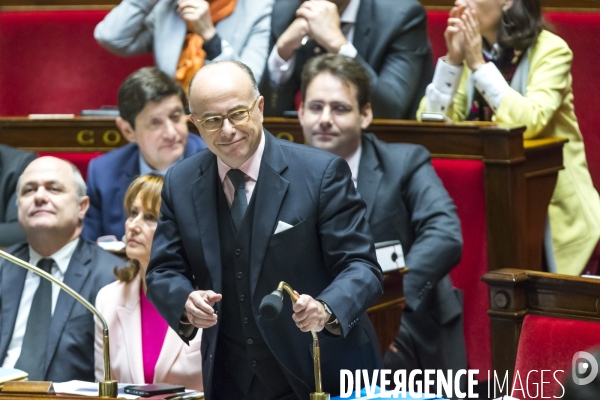 1ère séance des questions au gouvernement pour Bernard Cazeneuve , nouveau Premier ministre