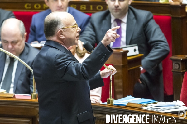 1ère séance des questions au gouvernement pour Bernard Cazeneuve , nouveau Premier ministre