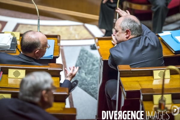 1ère séance des questions au gouvernement pour Bernard Cazeneuve , nouveau Premier ministre