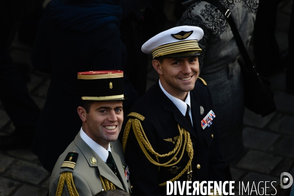 Bernard Cazeneuve et Manuel Valls. Passation de pouvoir à l Hôtel de Matignon