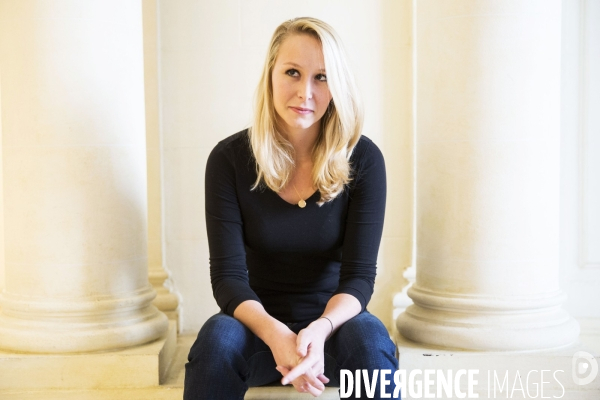 Portrait de la députée Front National du Vaucluse Marion MARECHAL-Le PEN à l Assemblée Nationale.