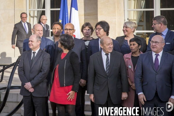 Premier conseil des ministres du gouvernement Cazeneuve