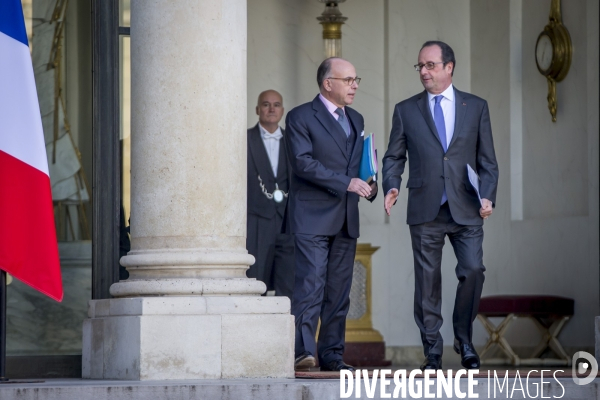 Premier conseil des ministres du gouvernement Cazeneuve